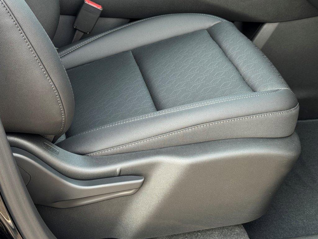 new 2026 Chevrolet Equinox car, priced at $31,995