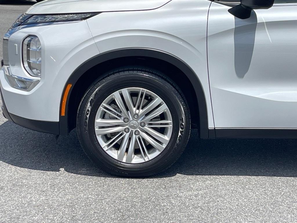 used 2022 Mitsubishi Outlander car, priced at $24,000
