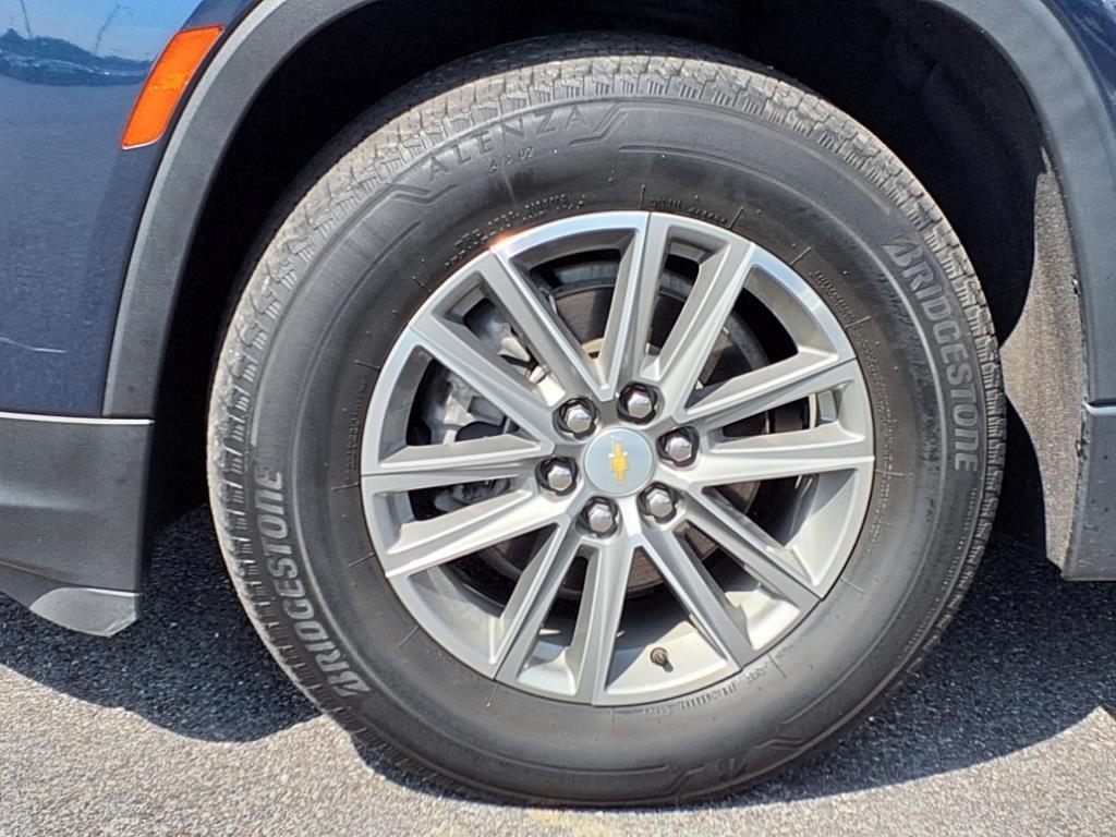 used 2022 Chevrolet Traverse car, priced at $28,200