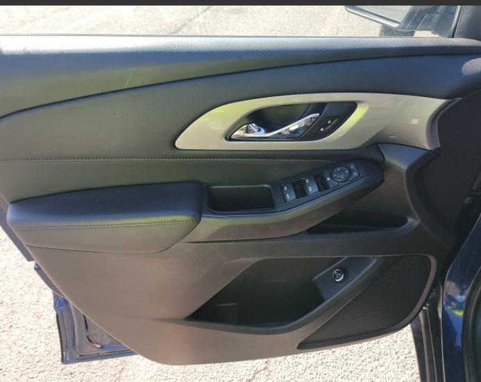 used 2022 Chevrolet Traverse car, priced at $30,500