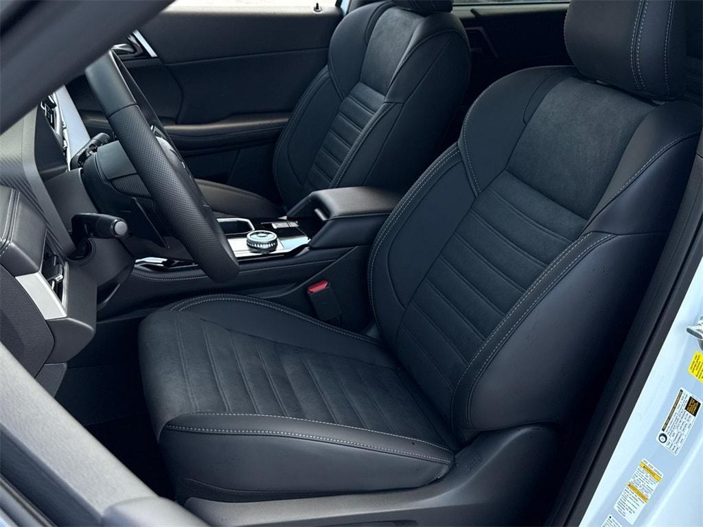 new 2025 Mitsubishi Outlander car, priced at $44,315
