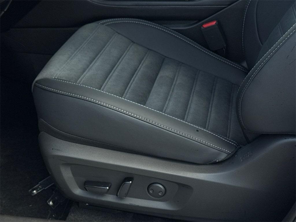 new 2025 Mitsubishi Outlander car, priced at $44,315