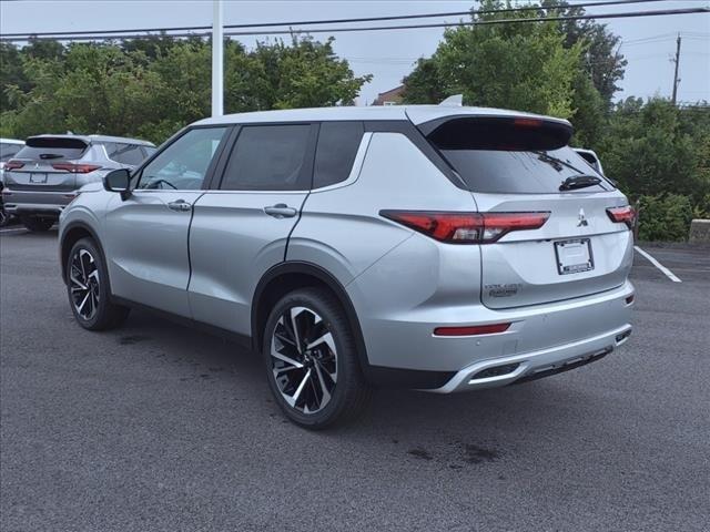 new 2024 Mitsubishi Outlander car, priced at $37,870