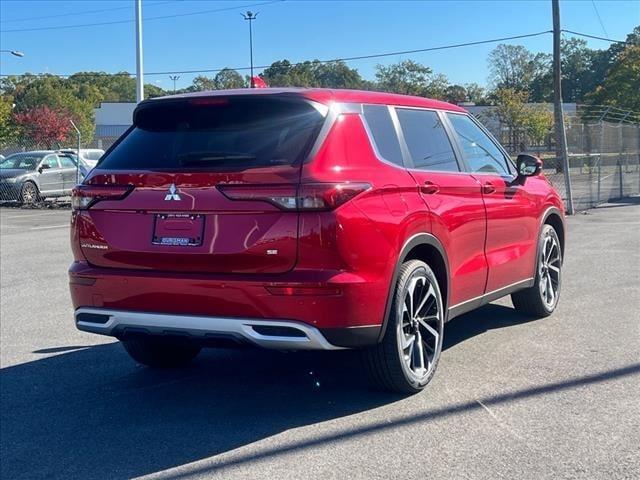 new 2024 Mitsubishi Outlander car, priced at $38,395