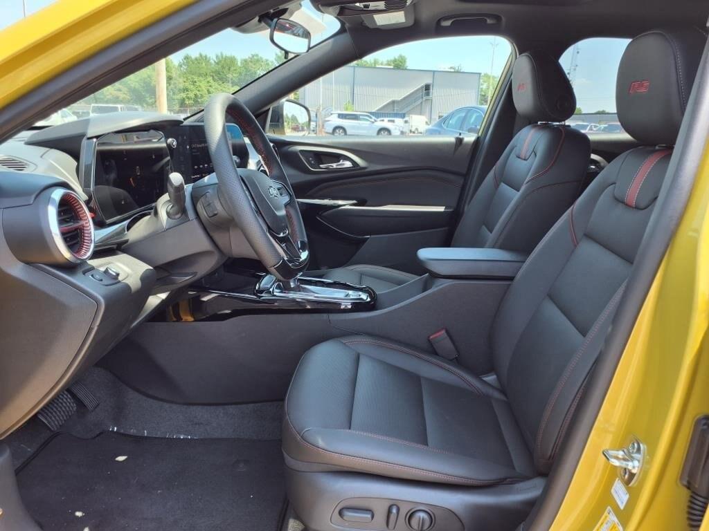new 2025 Chevrolet Trax car, priced at $26,995