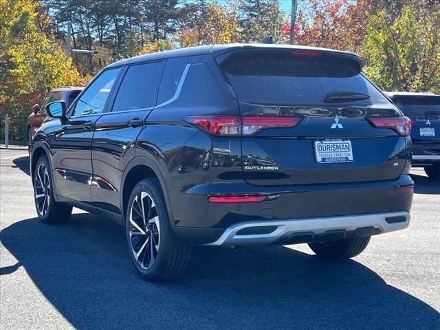 new 2024 Mitsubishi Outlander car, priced at $36,365