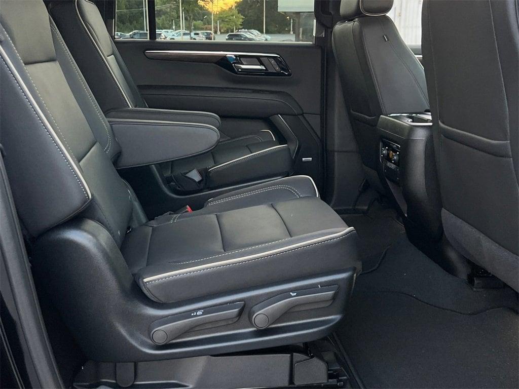 new 2025 Chevrolet Suburban car, priced at $75,695
