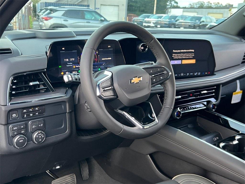 new 2025 Chevrolet Suburban car, priced at $75,695