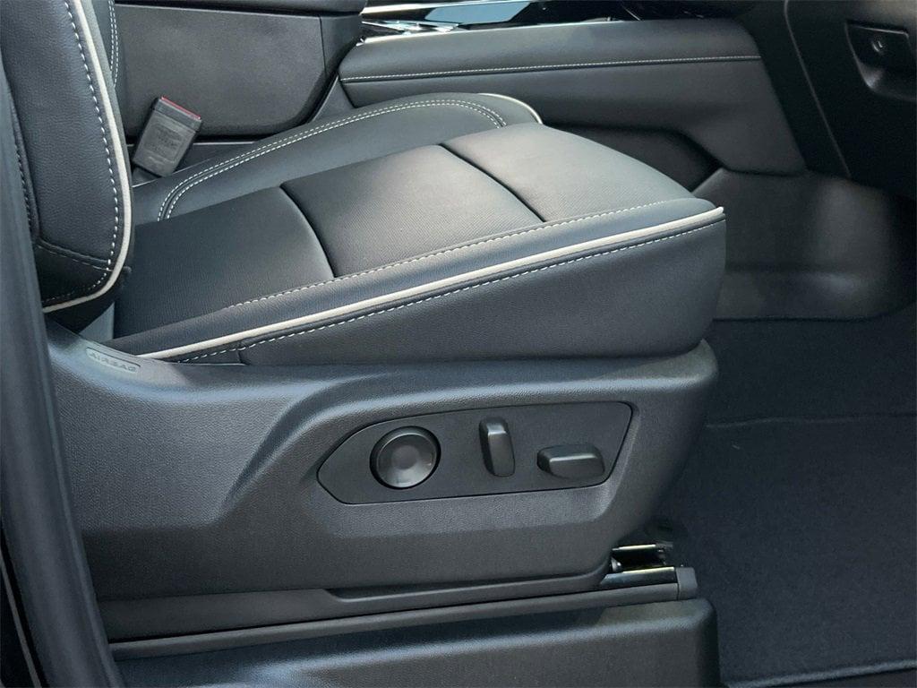 new 2025 Chevrolet Suburban car, priced at $75,695