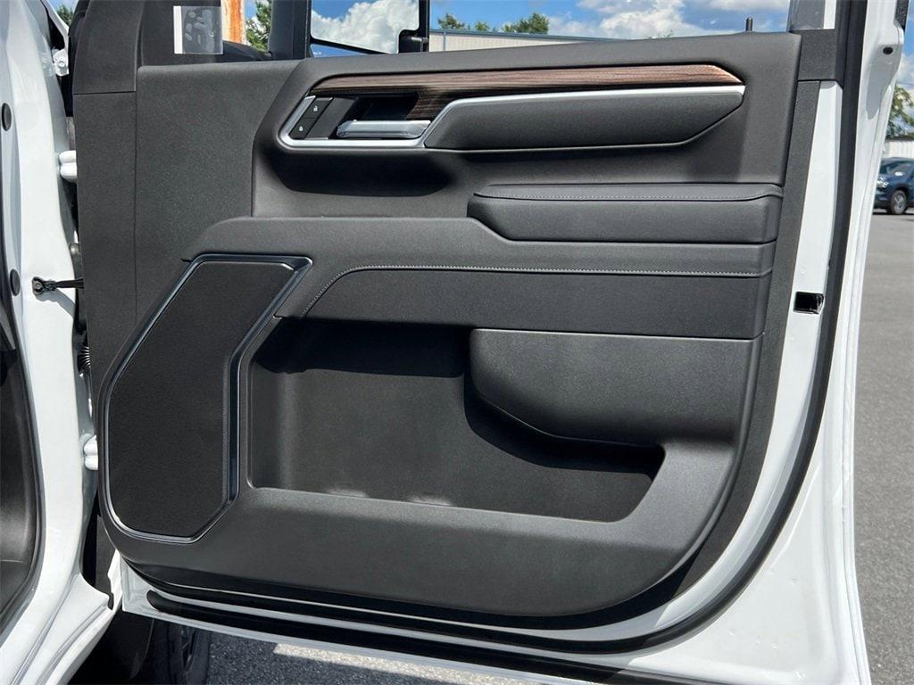 new 2025 Chevrolet Silverado 2500 car, priced at $68,120