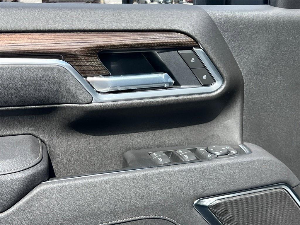 new 2025 Chevrolet Silverado 2500 car, priced at $68,120