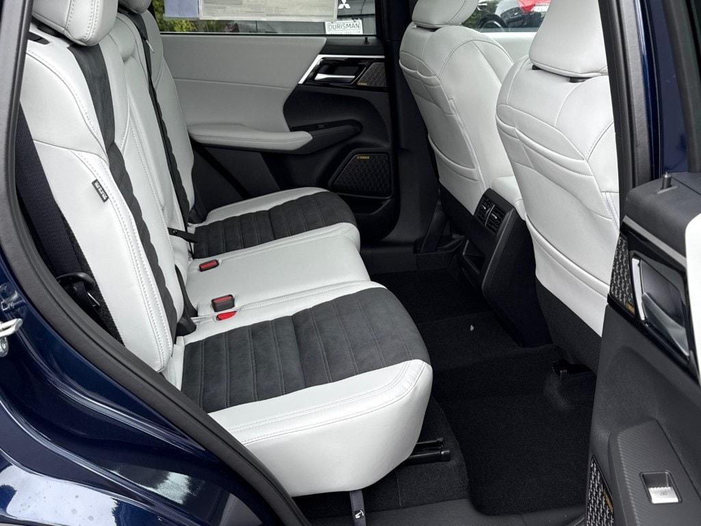 new 2025 Mitsubishi Outlander car, priced at $41,070