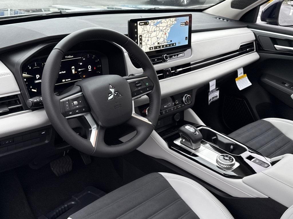 new 2025 Mitsubishi Outlander car, priced at $41,070