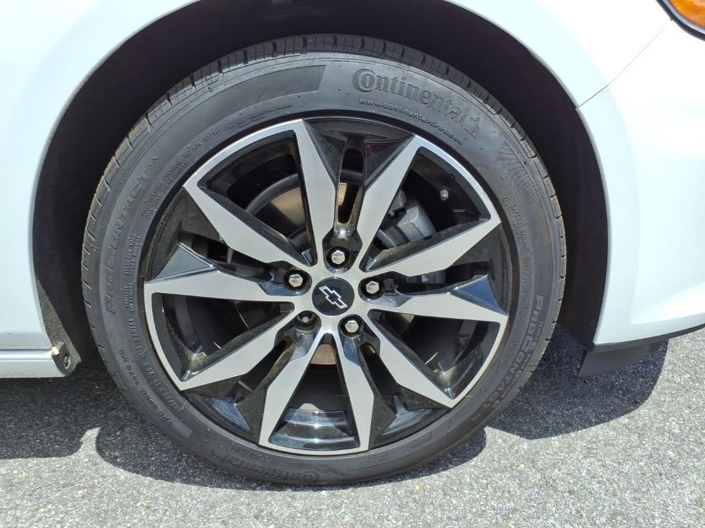 new 2025 Chevrolet Malibu car, priced at $26,295