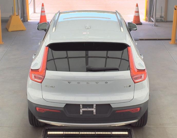 used 2021 Volvo XC40 car, priced at $28,900