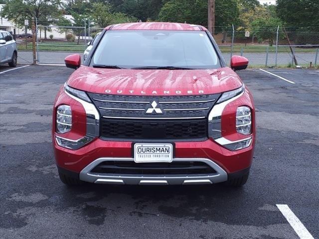 new 2024 Mitsubishi Outlander car, priced at $36,015