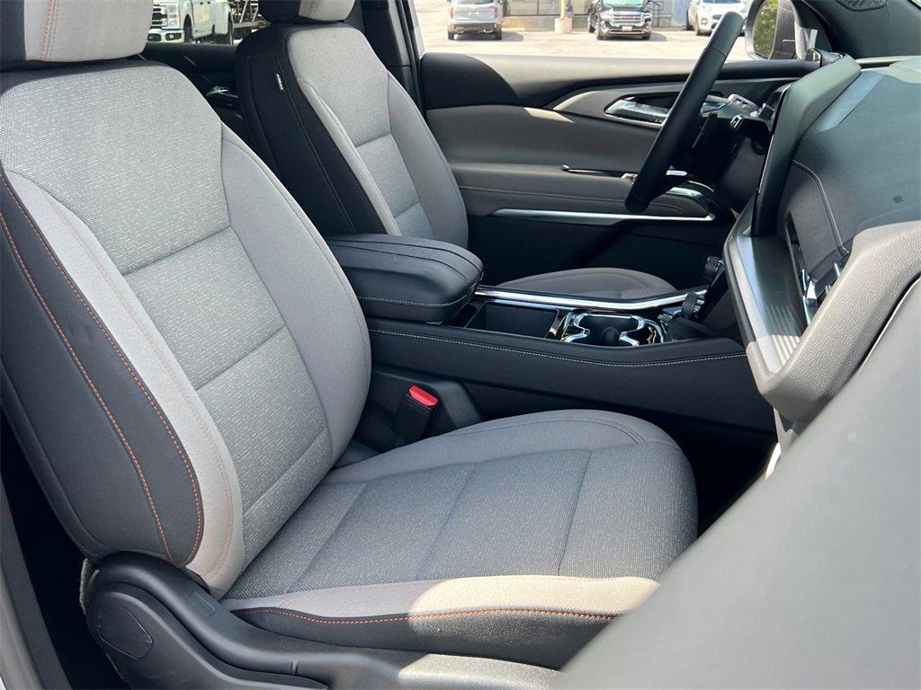 new 2026 Chevrolet Traverse car, priced at $48,155