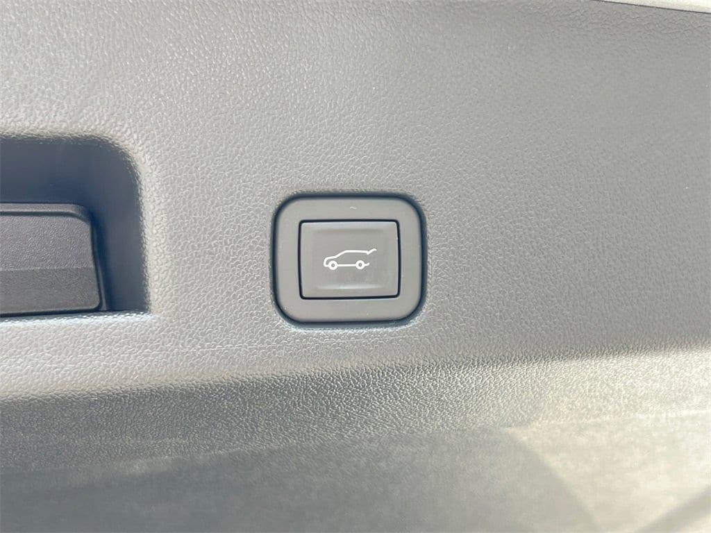 new 2026 Chevrolet Traverse car, priced at $48,155