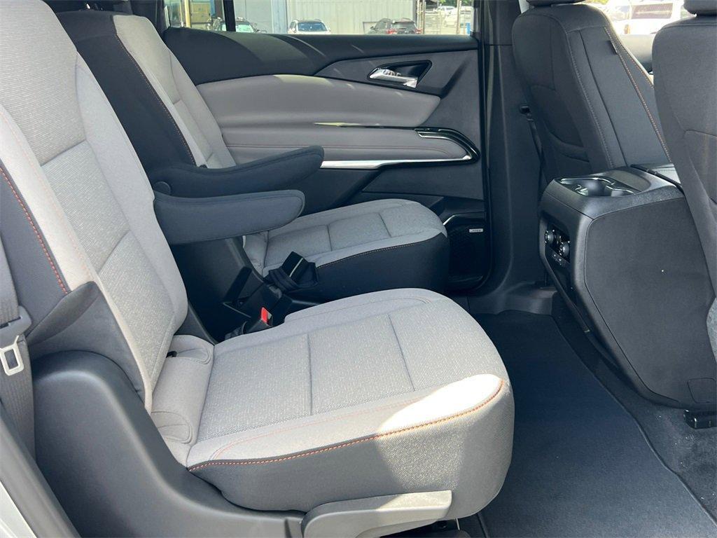 new 2026 Chevrolet Traverse car, priced at $48,155