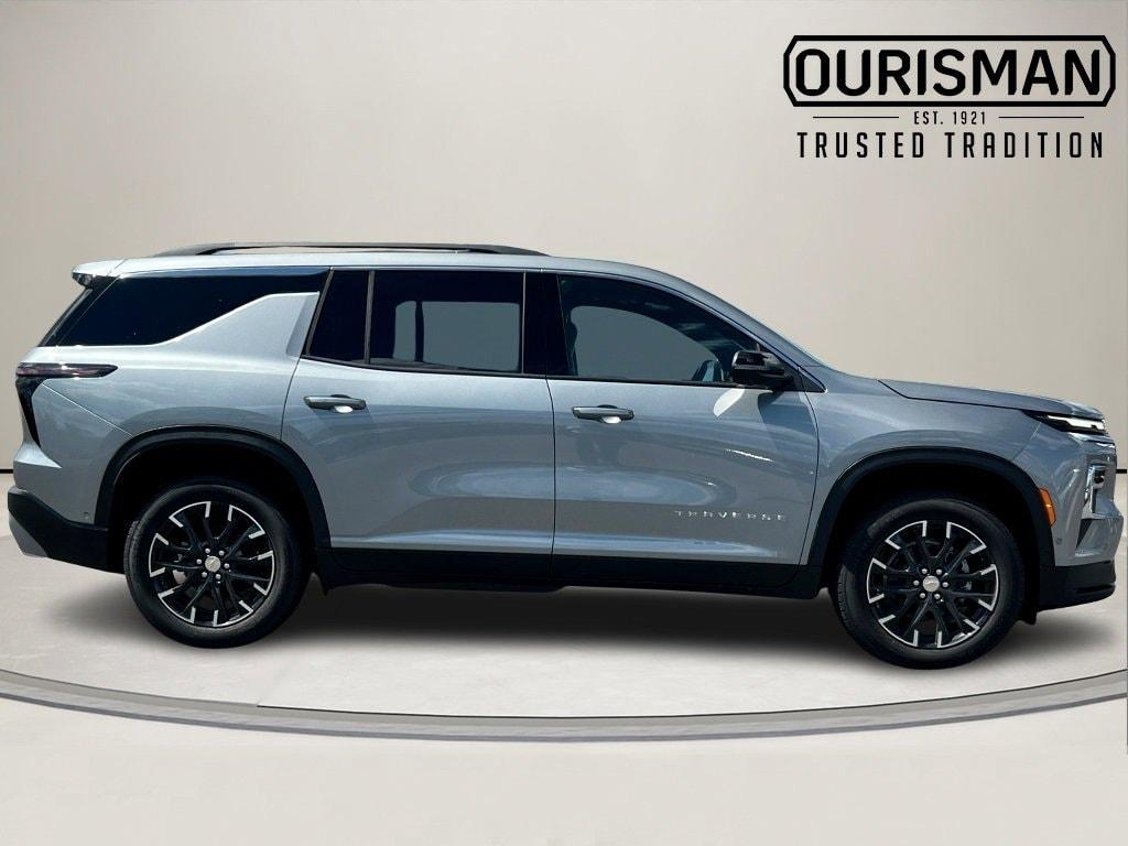 new 2026 Chevrolet Traverse car, priced at $48,155