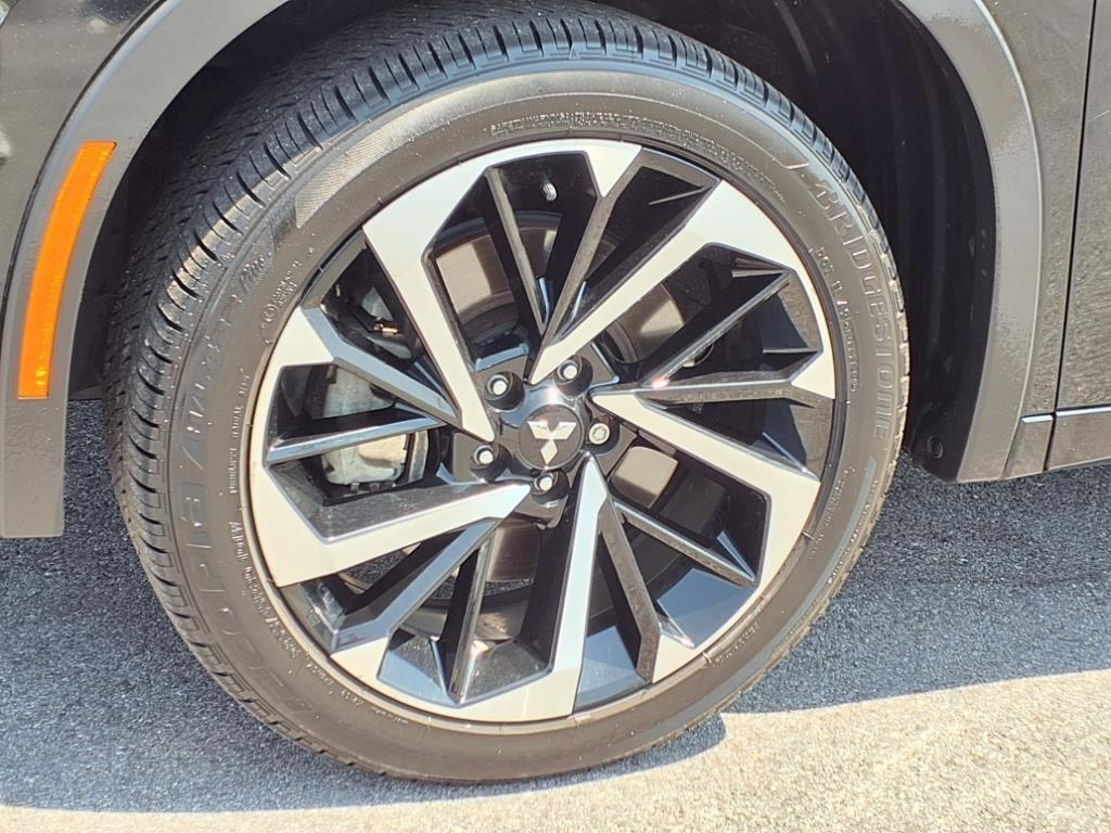 used 2023 Mitsubishi Outlander car, priced at $29,500