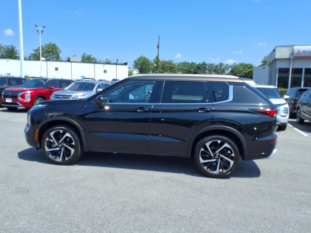 used 2023 Mitsubishi Outlander car, priced at $29,500