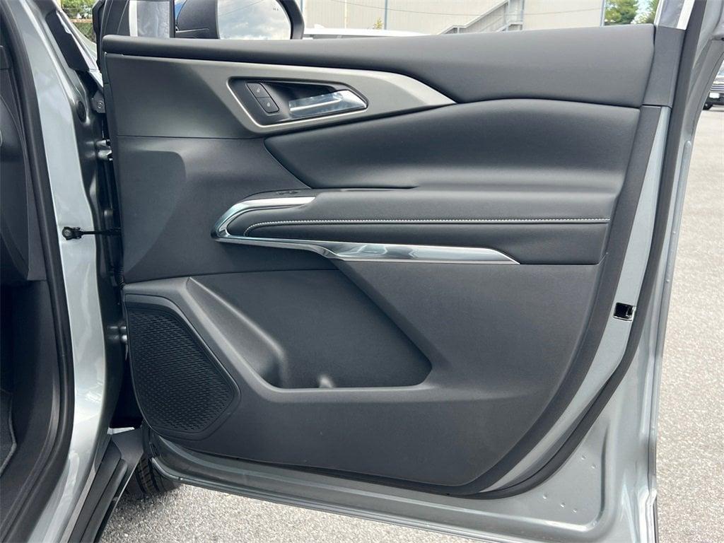 new 2026 Chevrolet Traverse car, priced at $38,195