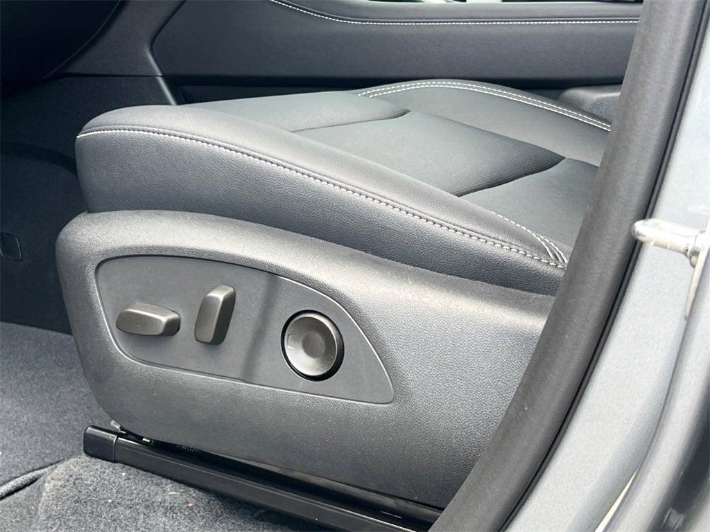 new 2026 Chevrolet Traverse car, priced at $38,195