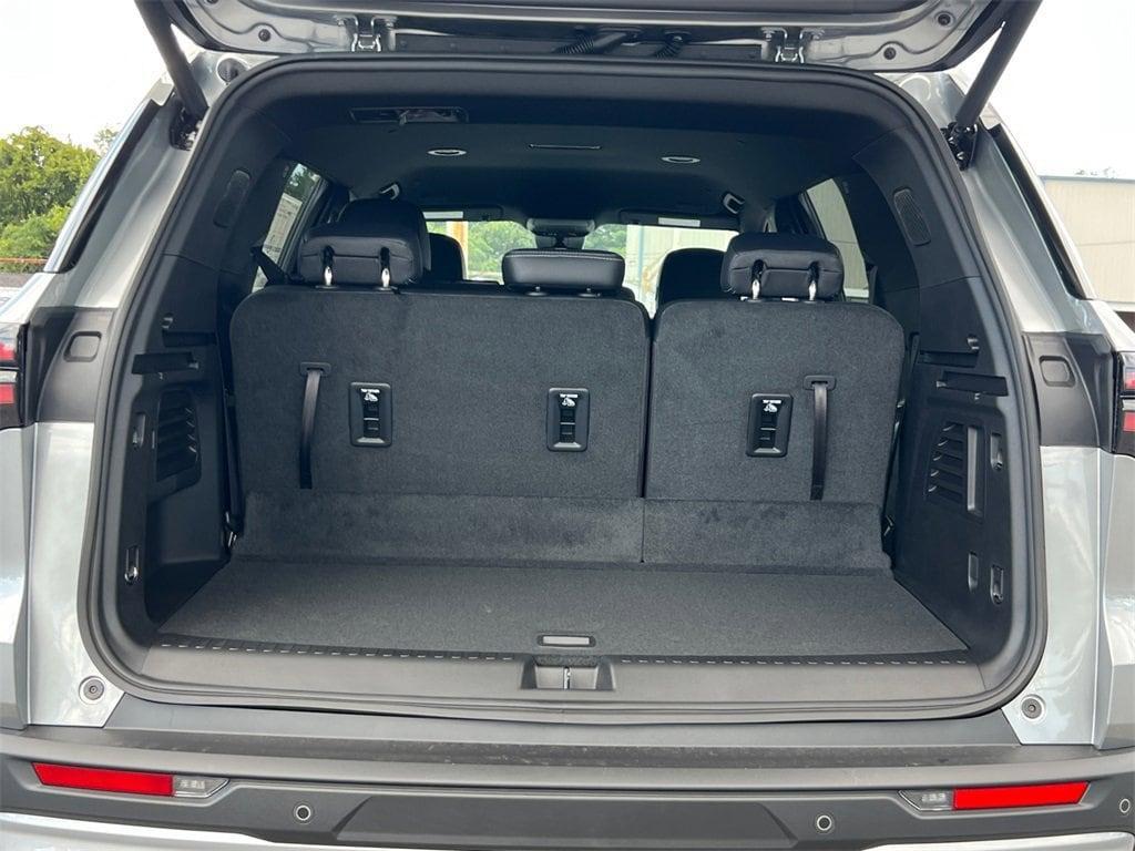 new 2026 Chevrolet Traverse car, priced at $38,195