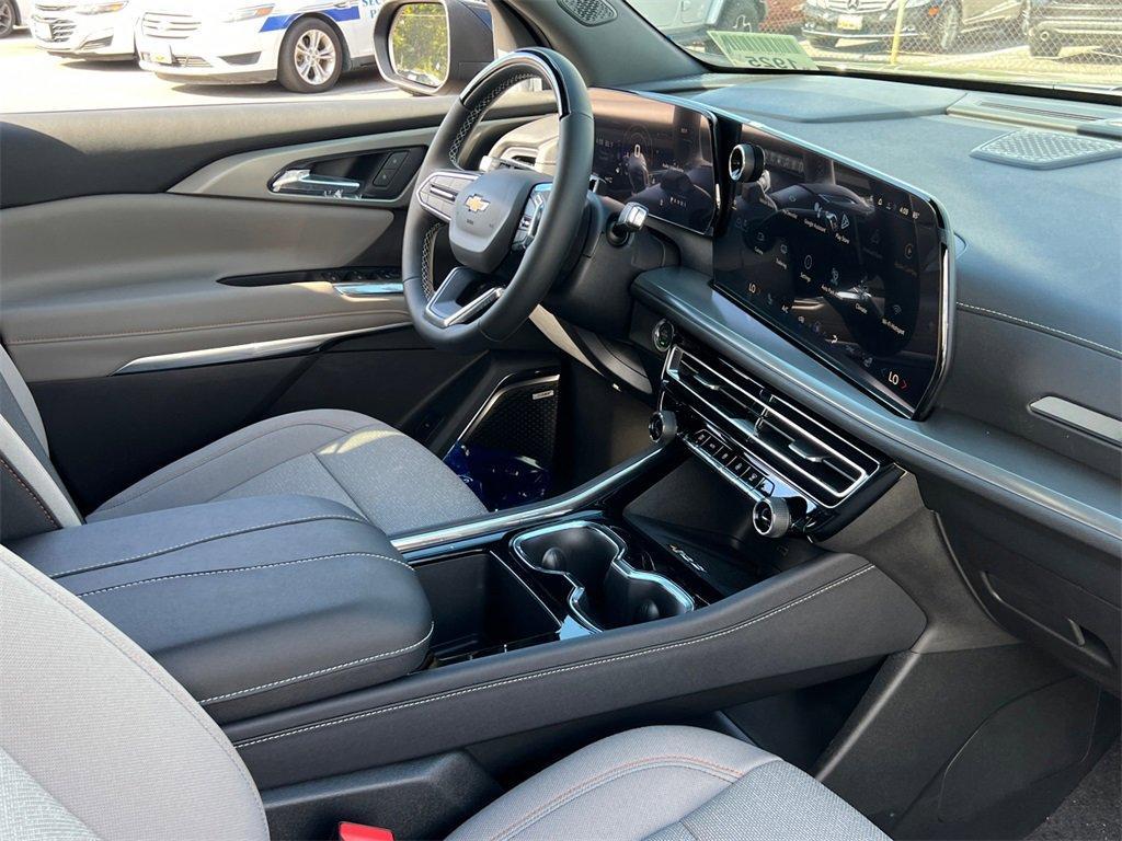new 2026 Chevrolet Traverse car, priced at $45,655