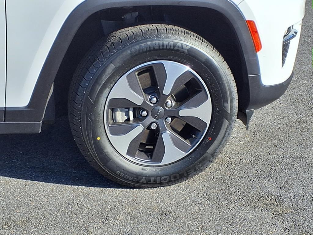used 2023 Jeep Grand Cherokee 4xe car, priced at $29,500