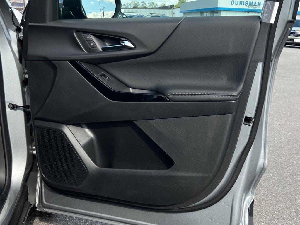 new 2026 Chevrolet Equinox car, priced at $25,995