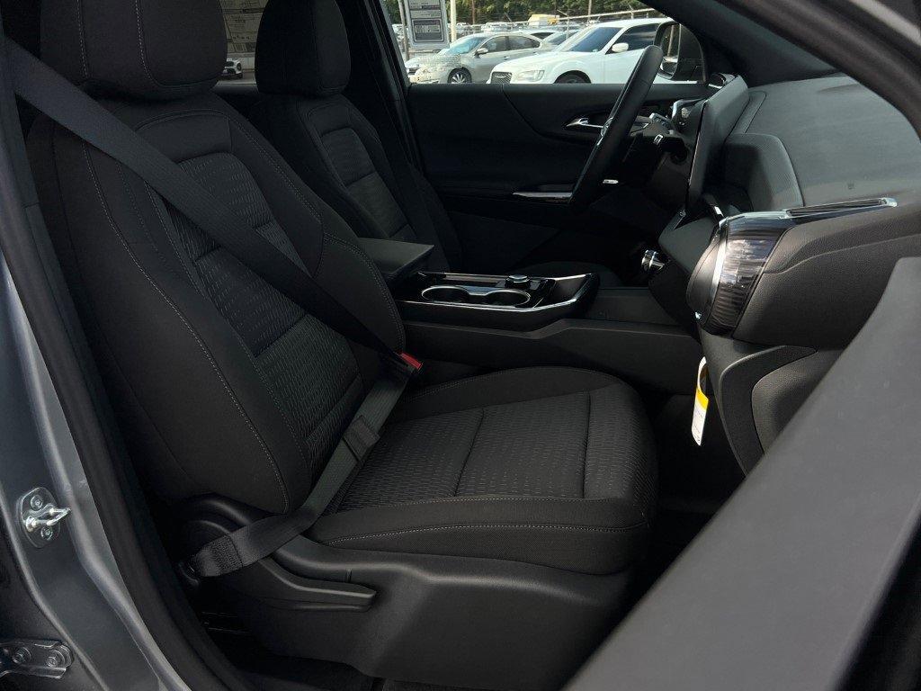 new 2026 Chevrolet Equinox car, priced at $25,995