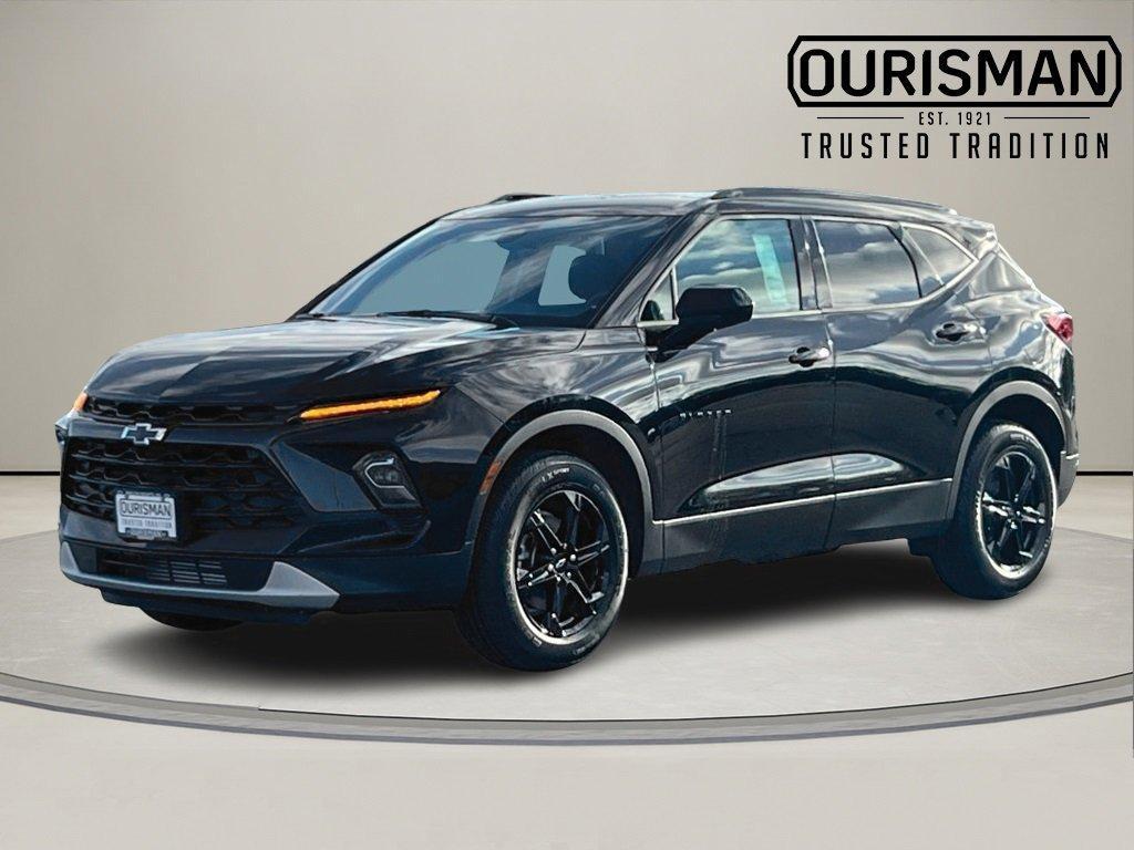 new 2025 Chevrolet Blazer car, priced at $32,080