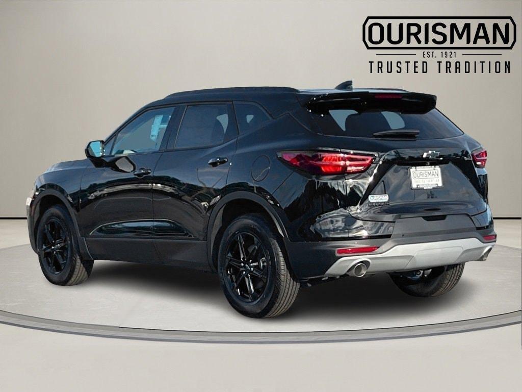 new 2025 Chevrolet Blazer car, priced at $32,080