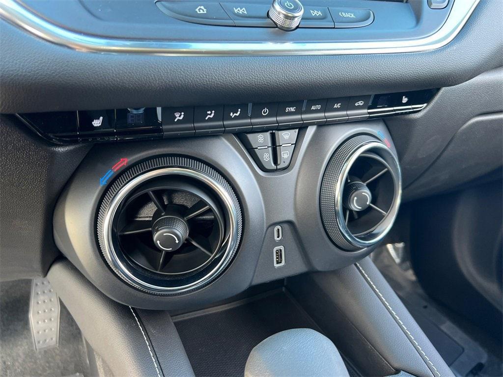 new 2025 Chevrolet Blazer car, priced at $32,080