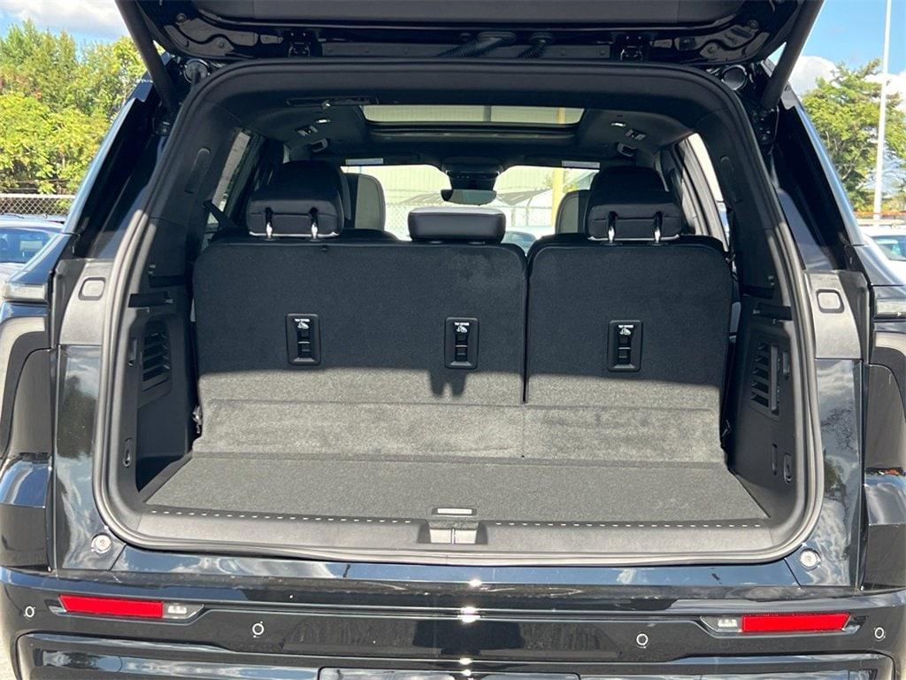 new 2026 Chevrolet Traverse car, priced at $56,295