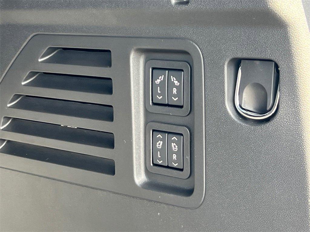 new 2026 Chevrolet Traverse car, priced at $56,295