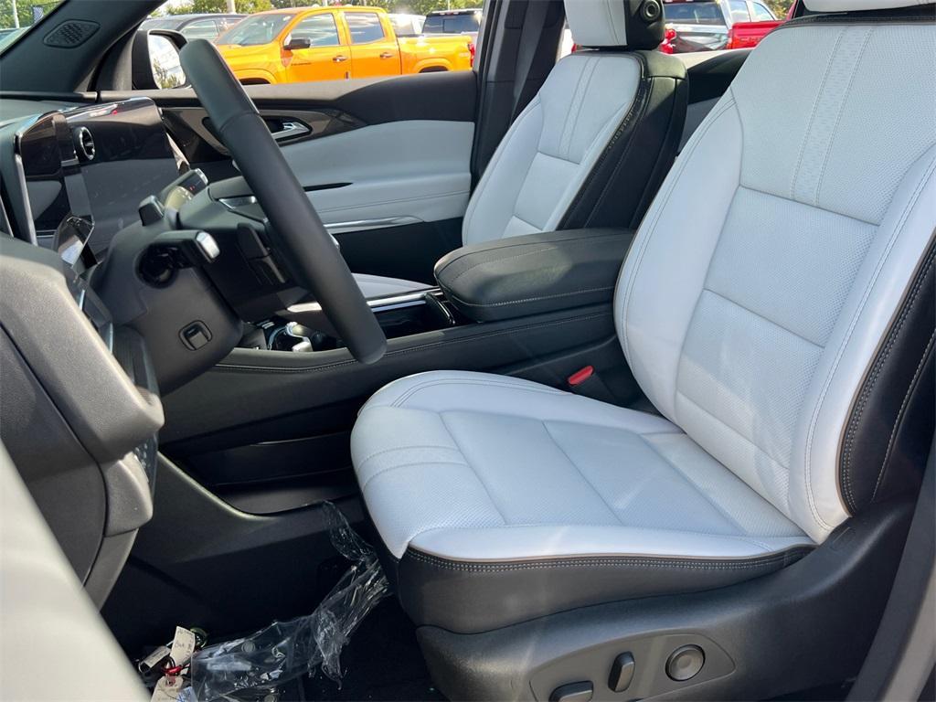 new 2026 Chevrolet Traverse car, priced at $58,195