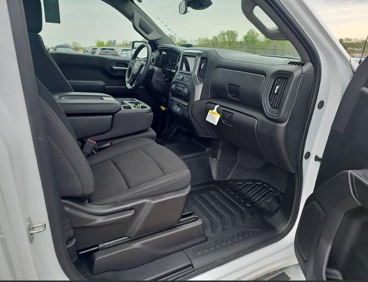 used 2024 Chevrolet Silverado 1500 car, priced at $31,999