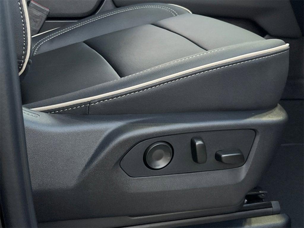 new 2025 Chevrolet Suburban car, priced at $75,695