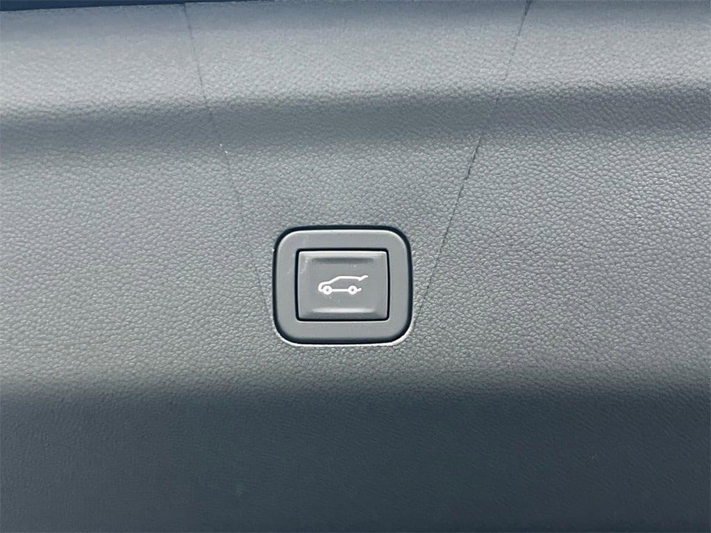 new 2025 Chevrolet Suburban car, priced at $75,695