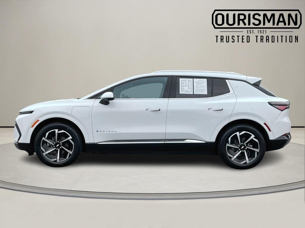 used 2025 Chevrolet Equinox EV car, priced at $24,000