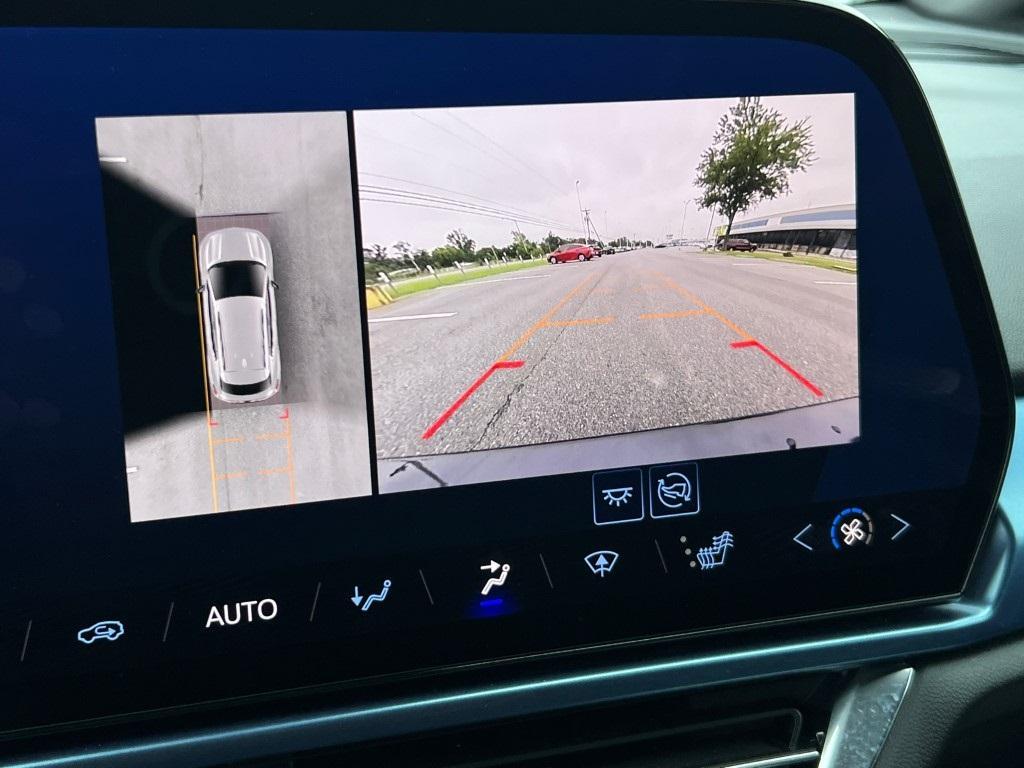 used 2025 Chevrolet Equinox EV car, priced at $24,000