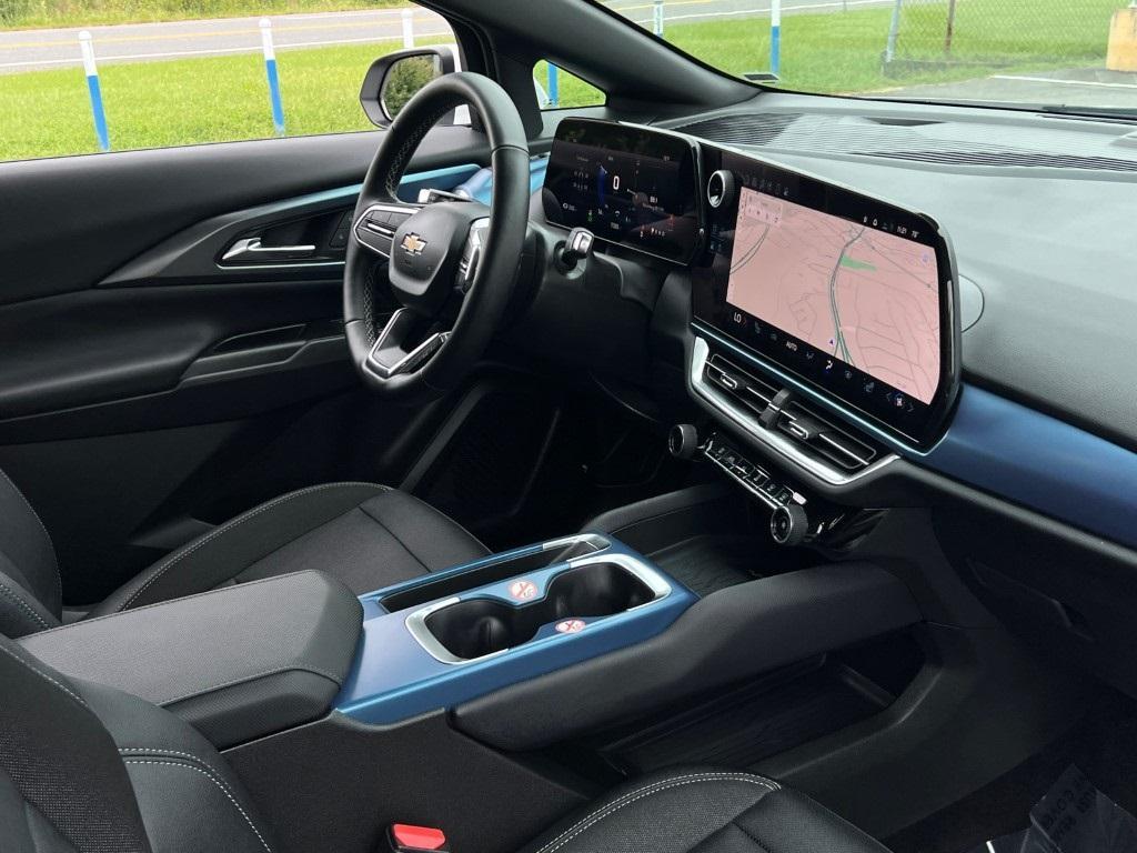 used 2025 Chevrolet Equinox EV car, priced at $24,000
