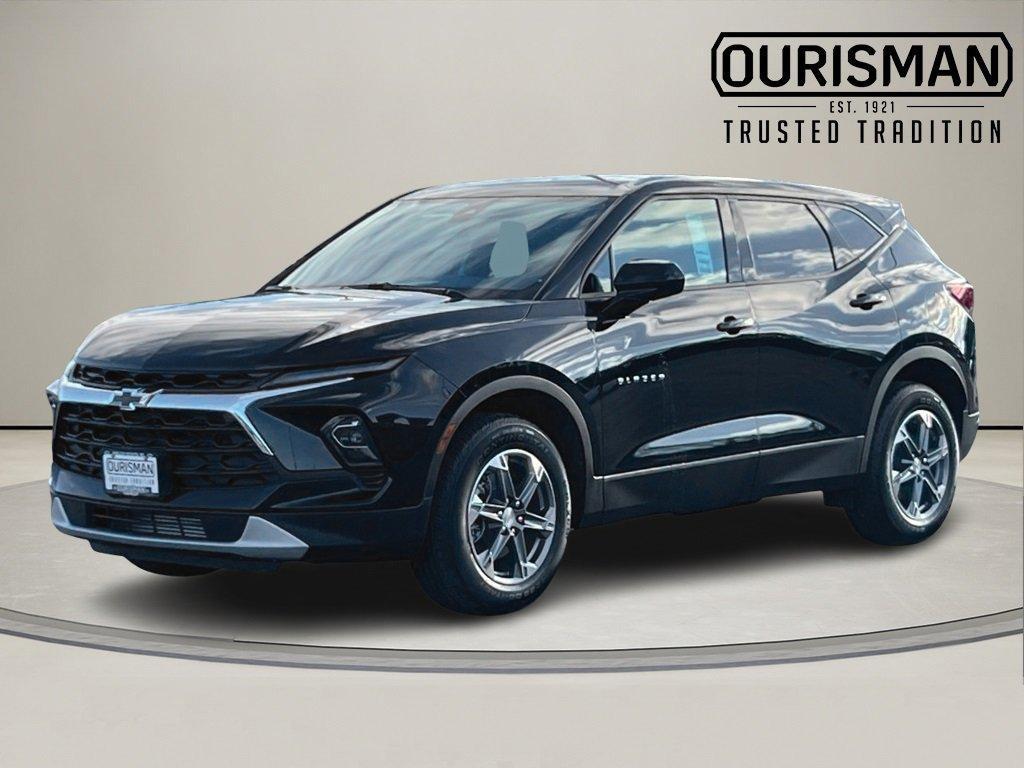 new 2025 Chevrolet Blazer car, priced at $34,110