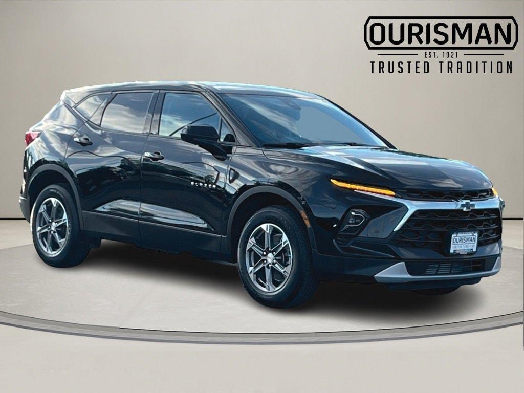 new 2025 Chevrolet Blazer car, priced at $34,110