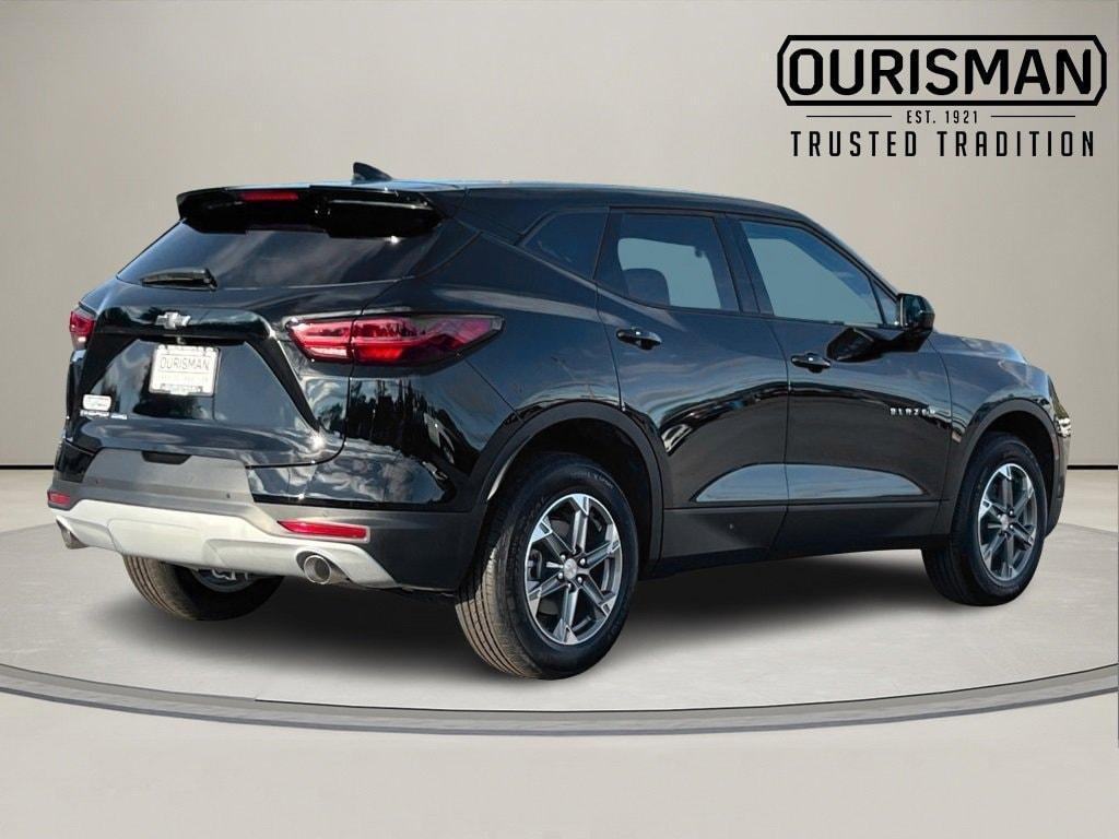 new 2025 Chevrolet Blazer car, priced at $34,110