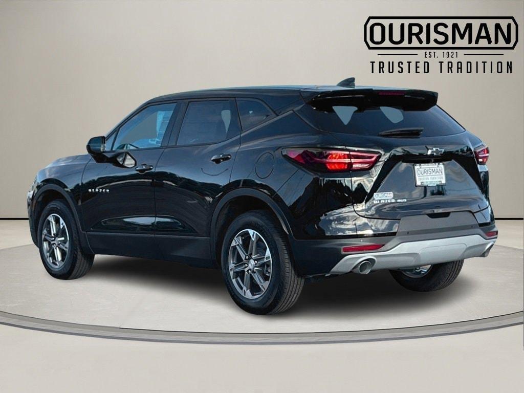 new 2025 Chevrolet Blazer car, priced at $34,110