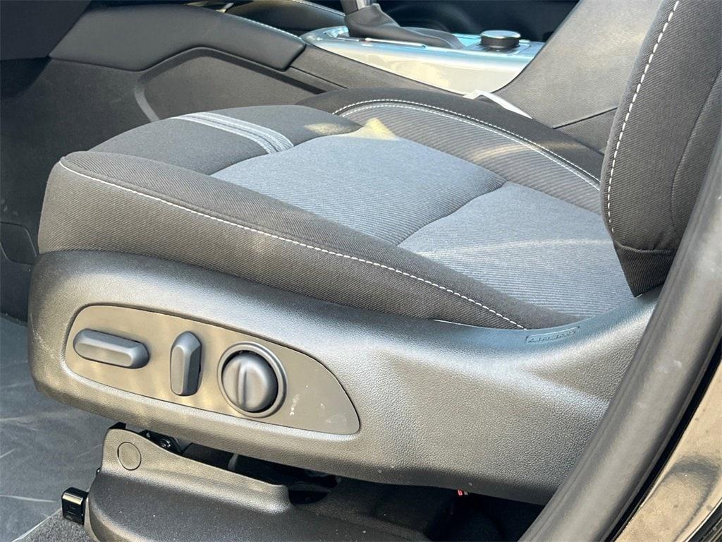 new 2025 Chevrolet Blazer car, priced at $34,110